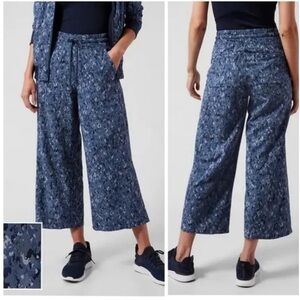 Athleta Avenue wide leg crop-size 6
